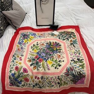 Gucci Authentic Floral Festival Silk Scarf 90x90 Twill